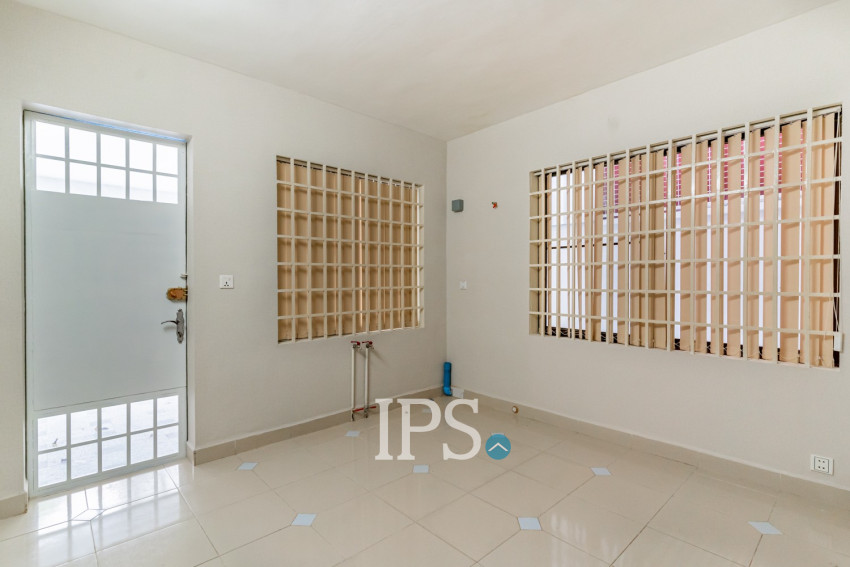 5 Bedroom Villa For Rent - BKK1, Phnom Penh