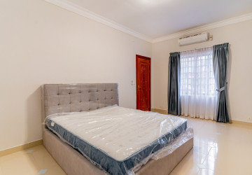 5 Bedroom Villa For Rent - BKK1, Phnom Penh thumbnail