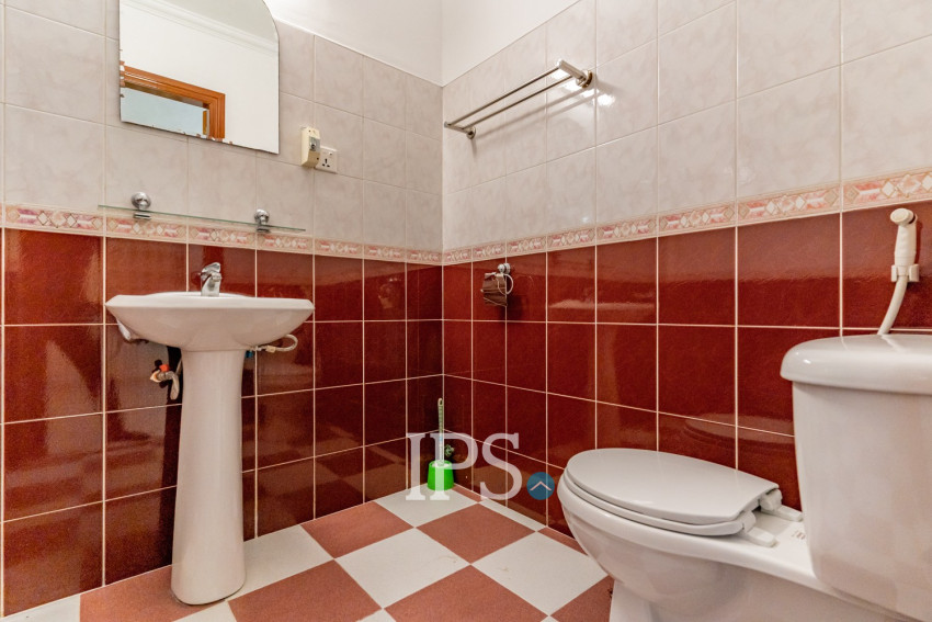 5 Bedroom Villa For Rent - BKK1, Phnom Penh