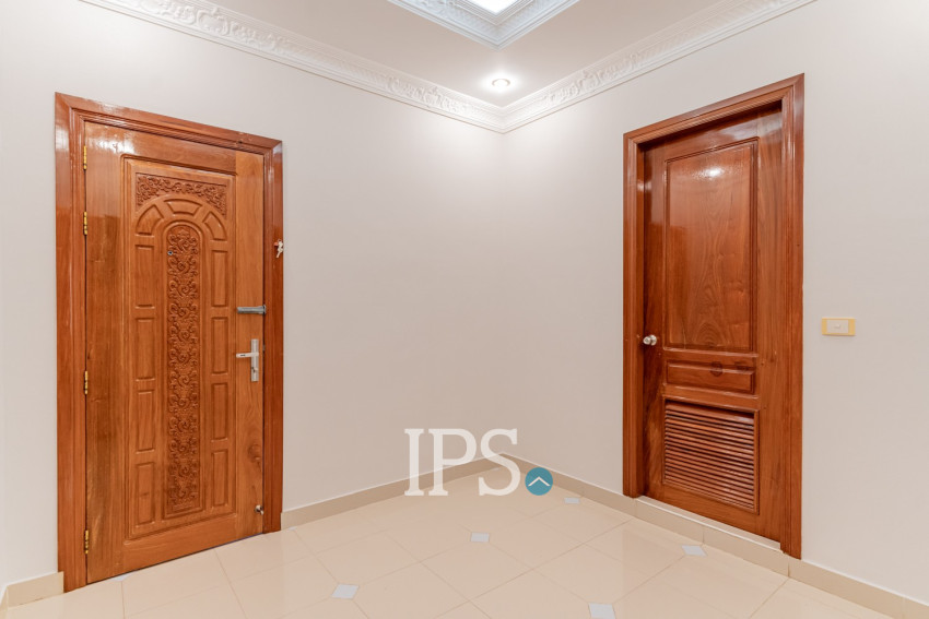 5 Bedroom Villa For Rent - BKK1, Phnom Penh