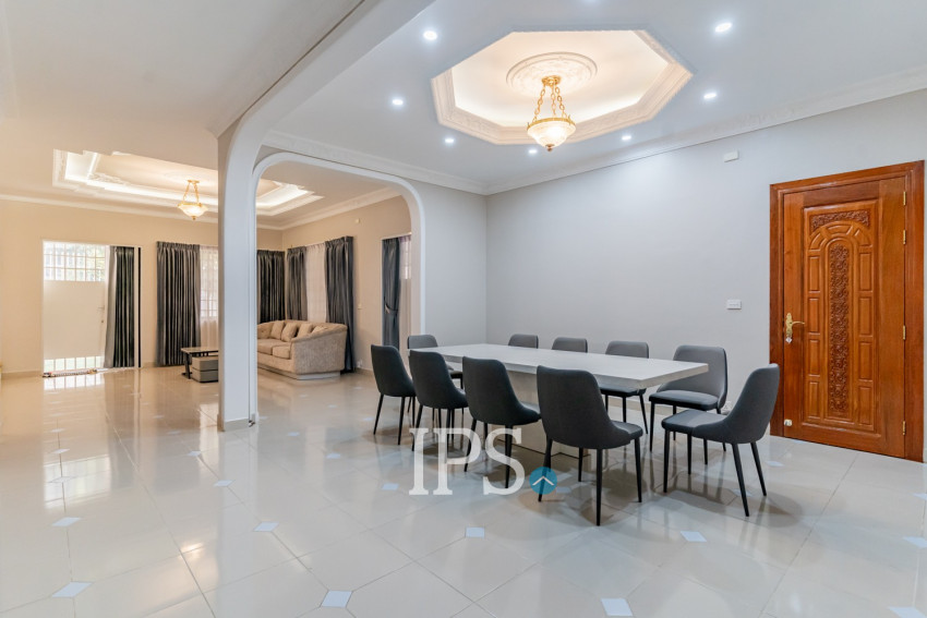 5 Bedroom Villa For Rent - BKK1, Phnom Penh