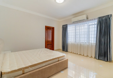 5 Bedroom Villa For Rent - BKK1, Phnom Penh thumbnail