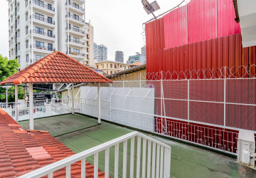 5 Bedroom Villa For Rent - BKK1, Phnom Penh thumbnail