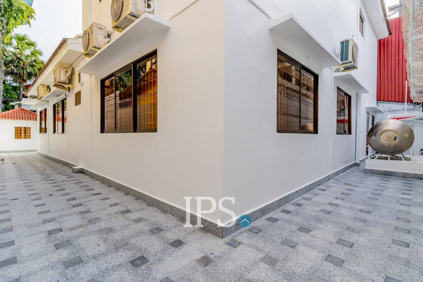 5 Bedroom Villa For Rent - BKK1, Phnom Penh