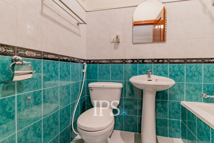 5 Bedroom Villa For Rent - BKK1, Phnom Penh