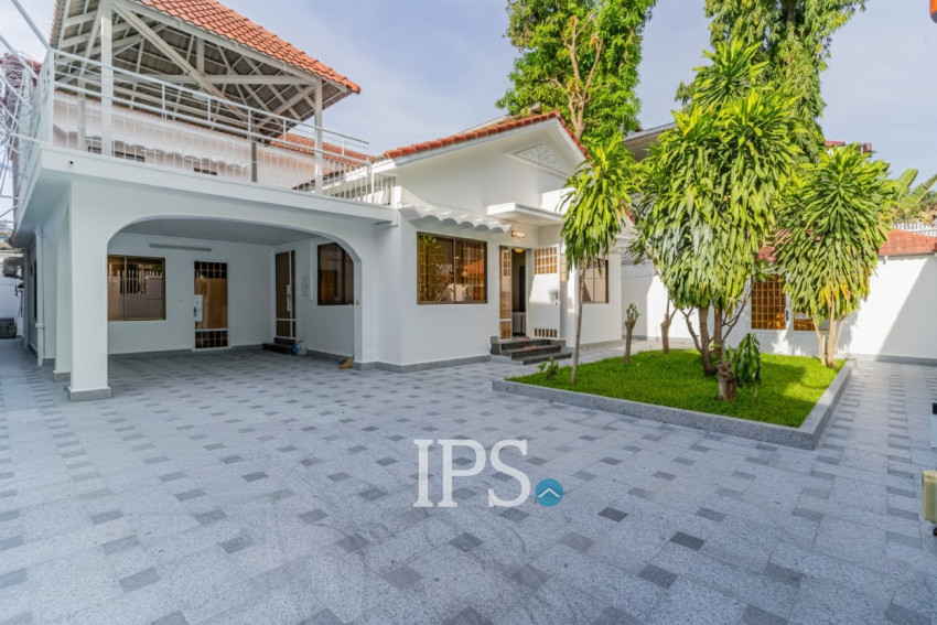 5 Bedroom Villa For Rent - BKK1, Phnom Penh