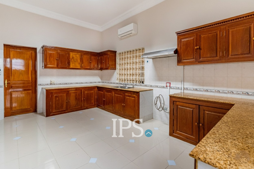 5 Bedroom Villa For Rent - BKK1, Phnom Penh