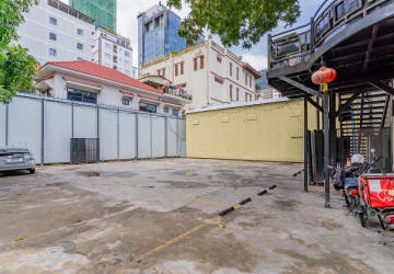 1,012 Sqm Land For Sale - BKK1, Phnom Penh thumbnail