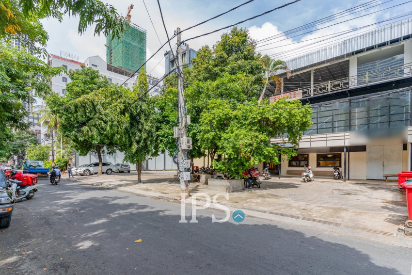 1,012 Sqm Land For Sale - BKK1, Phnom Penh