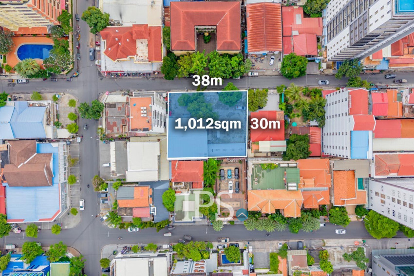1,012 Sqm Land For Sale - BKK1, Phnom Penh