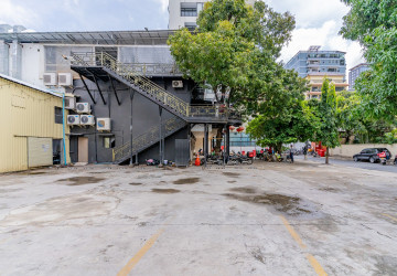 1,012 Sqm Land For Sale - BKK1, Phnom Penh thumbnail