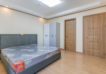 2 Bedroom Condo For Rent - De Castle Royal, BKK1, Phnom Penh thumbnail