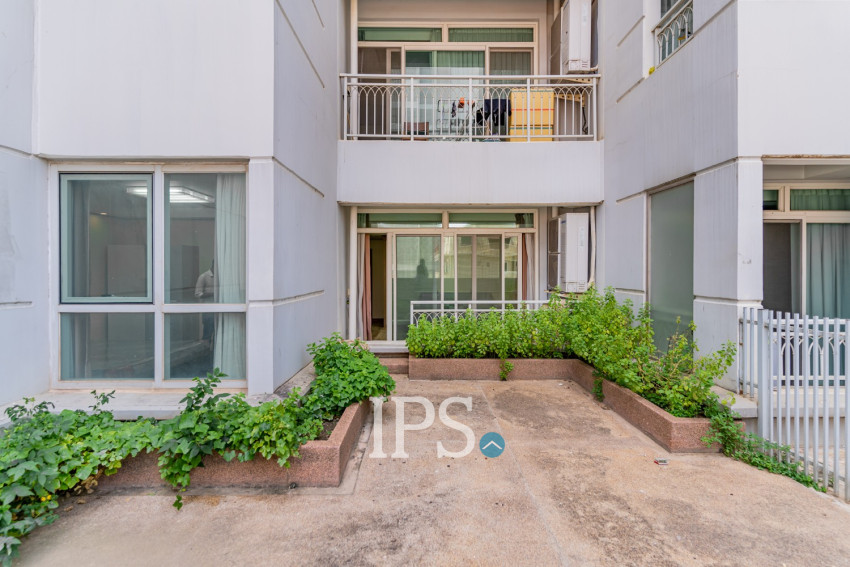 2 Bedroom Condo For Rent - De Castle Royal, BKK1, Phnom Penh