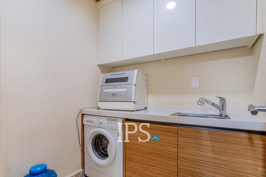 2 Bedroom Condo For Rent - De Castle Royal, BKK1, Phnom Penh