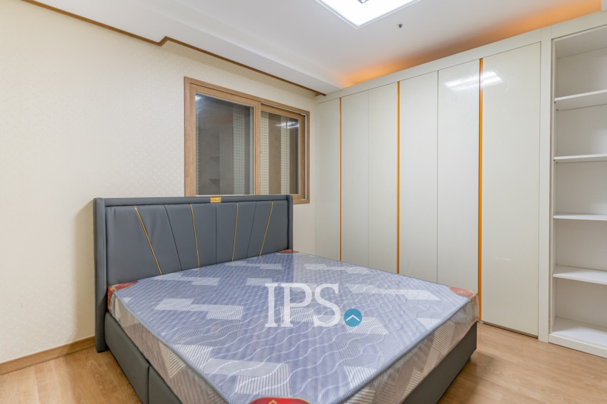 2 Bedroom Condo For Rent - De Castle Royal, BKK1, Phnom Penh