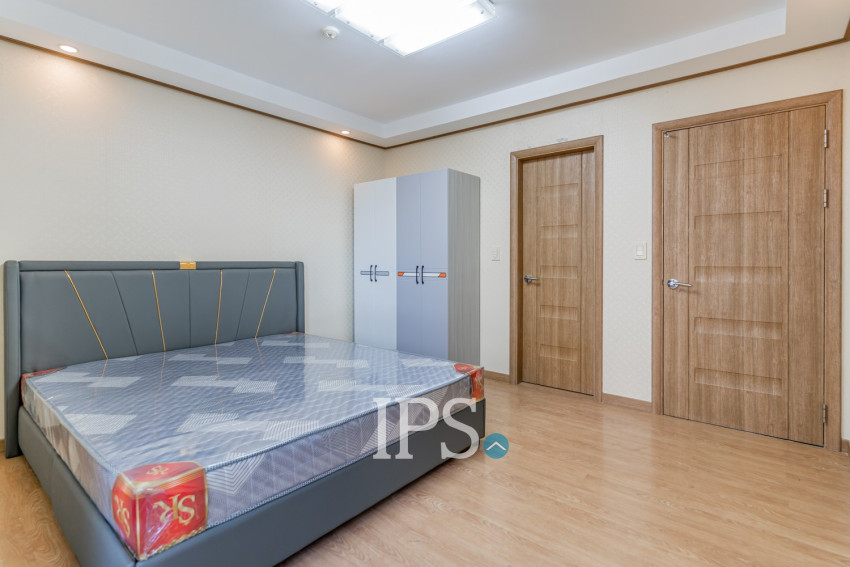 2 Bedroom Condo For Rent - De Castle Royal, BKK1, Phnom Penh