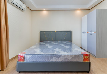2 Bedroom Condo For Rent - De Castle Royal, BKK1, Phnom Penh thumbnail