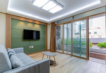 2 Bedroom Condo For Rent - De Castle Royal, BKK1, Phnom Penh thumbnail