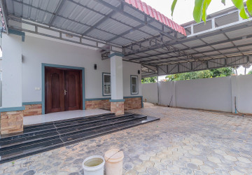 3 Bedroom House For Rent - Slor Kram, Siem Reap thumbnail