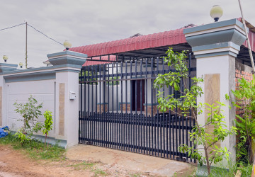 3 Bedroom House For Rent - Slor Kram, Siem Reap thumbnail