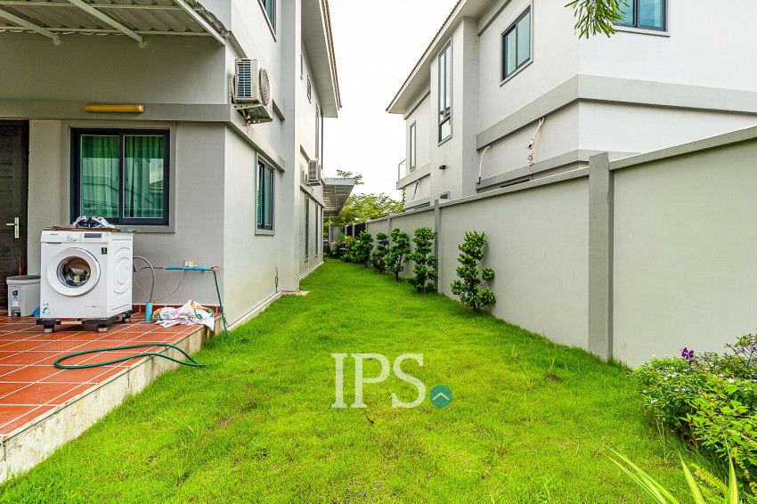 4 Bedroom Villa For Sale - Borey Tourism, Kandaek, Siem Reap