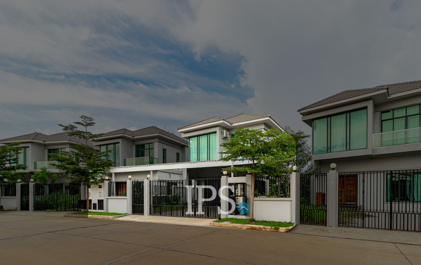 4 Bedroom Villa For Sale - Borey Tourism, Kandaek, Siem Reap