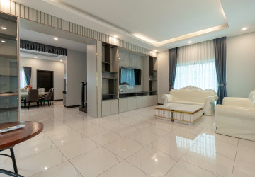 4 Bedroom Villa For Sale - Borey Tourism, Kandaek, Siem Reap thumbnail