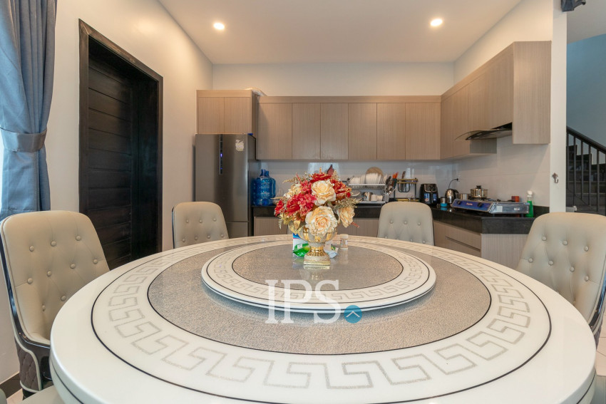 4 Bedroom Villa For Sale - Borey Tourism, Kandaek, Siem Reap