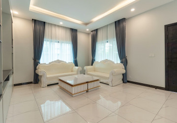 4 Bedroom Villa For Sale - Borey Tourism, Kandaek, Siem Reap thumbnail