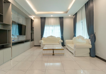 4 Bedroom Villa For Sale - Borey Tourism, Kandaek, Siem Reap thumbnail