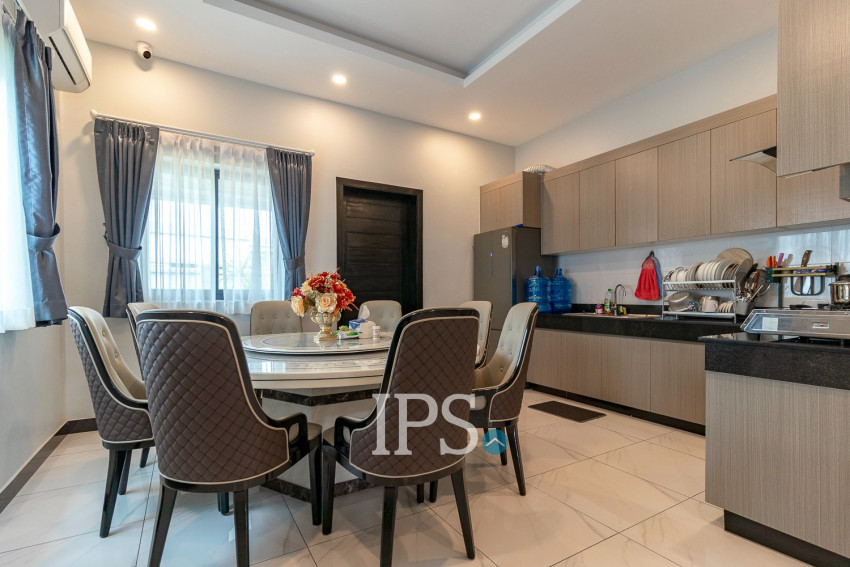 4 Bedroom Villa For Sale - Borey Tourism, Kandaek, Siem Reap