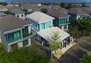 4 Bedroom Villa For Sale - Borey Tourism, Kandaek, Siem Reap thumbnail