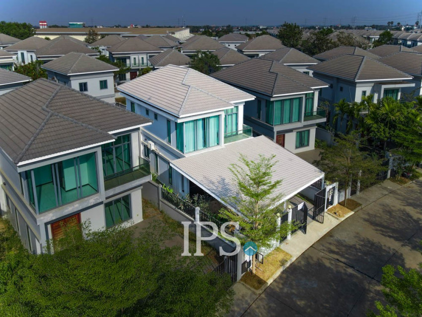 4 Bedroom Villa For Sale - Borey Tourism, Kandaek, Siem Reap