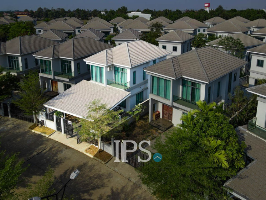 4 Bedroom Villa For Sale - Borey Tourism, Kandaek, Siem Reap