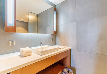 3 Bedroom Serviced Apartment For Rent - Chakto Mukh, Phnom Penh thumbnail