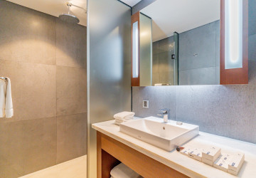 3 Bedroom Serviced Apartment For Rent - Chakto Mukh, Phnom Penh thumbnail