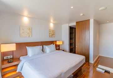 3 Bedroom Serviced Apartment For Rent - Chakto Mukh, Phnom Penh thumbnail