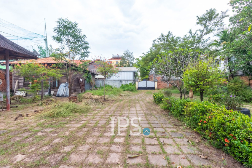 3,500 Sqm Commercial Land For Rent - Sala Kamreuk, Siem Reap