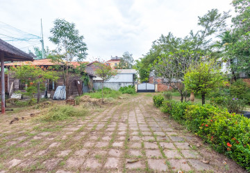 3,500 Sqm Commercial Land For Rent - Sala Kamreuk, Siem Reap thumbnail