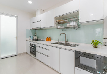 3 Bedroom Serviced Apartment For Rent - BKK1, Phnom Penh thumbnail