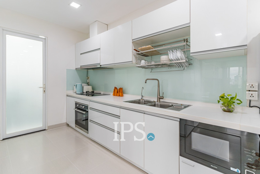 3 Bedroom Serviced Apartment For Rent - BKK1, Phnom Penh