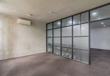 38 Sqm Office Space For Rent - BKK1, Phnom Penh thumbnail