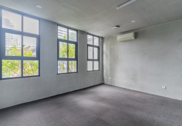 38 Sqm Office Space For Rent - BKK1, Phnom Penh thumbnail