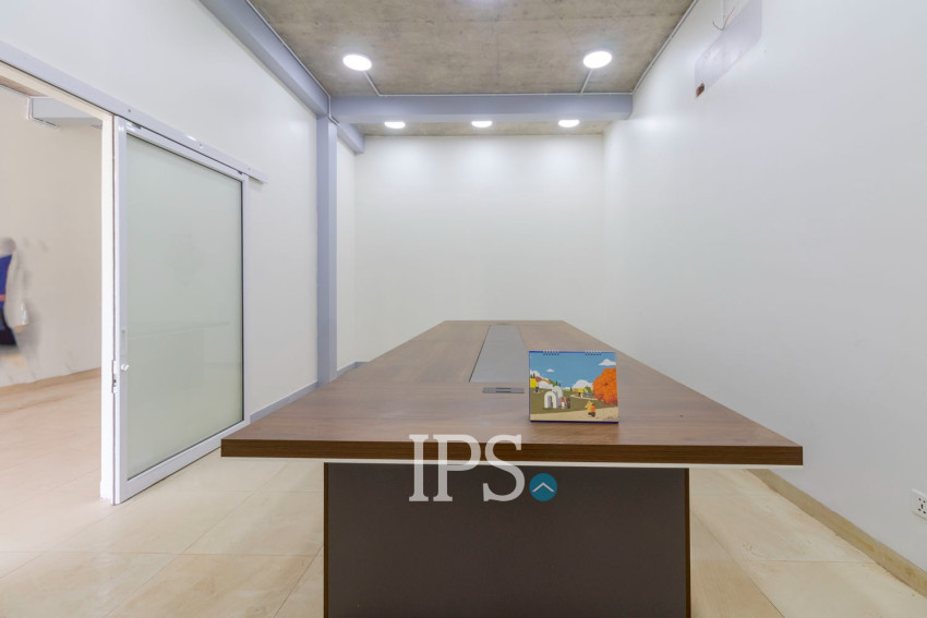 2 Bedroom Shophouse For Rent - Svay Dangkum, Siem Reap