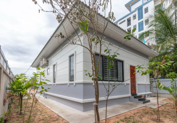 2 Bedroom Villa For Rent - Sala Kamreuk, Siem Reap thumbnail