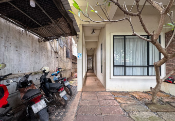 1 Bedroom Apartment For Rent - Sala Kamreuk, Siem Reap thumbnail