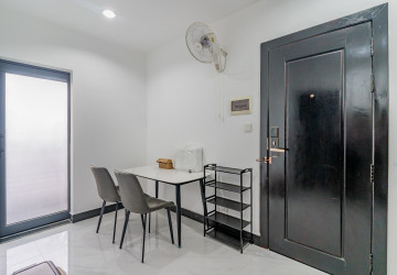1 Bedroom Serviced Apartment For Rent - Boeung Prolit, Phnom Penh thumbnail