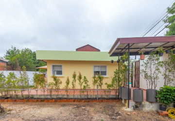 1 Bedroom House  For Rent - Sala Kamreuk, Siem Reap thumbnail