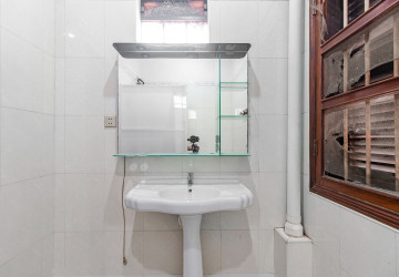 3 Bedroom House For Rent - Kouk Chak, Siem Reap thumbnail