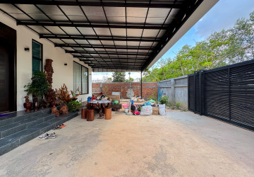 3 Bedroom Villa For Sale - Svay Dangkum, Siem Reap thumbnail